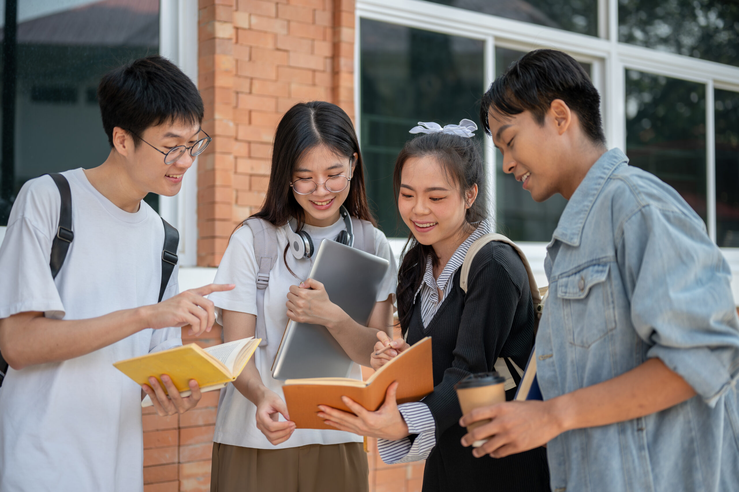 Giải pháp phát triển thương hiệu cho các hệ thống giáo dục